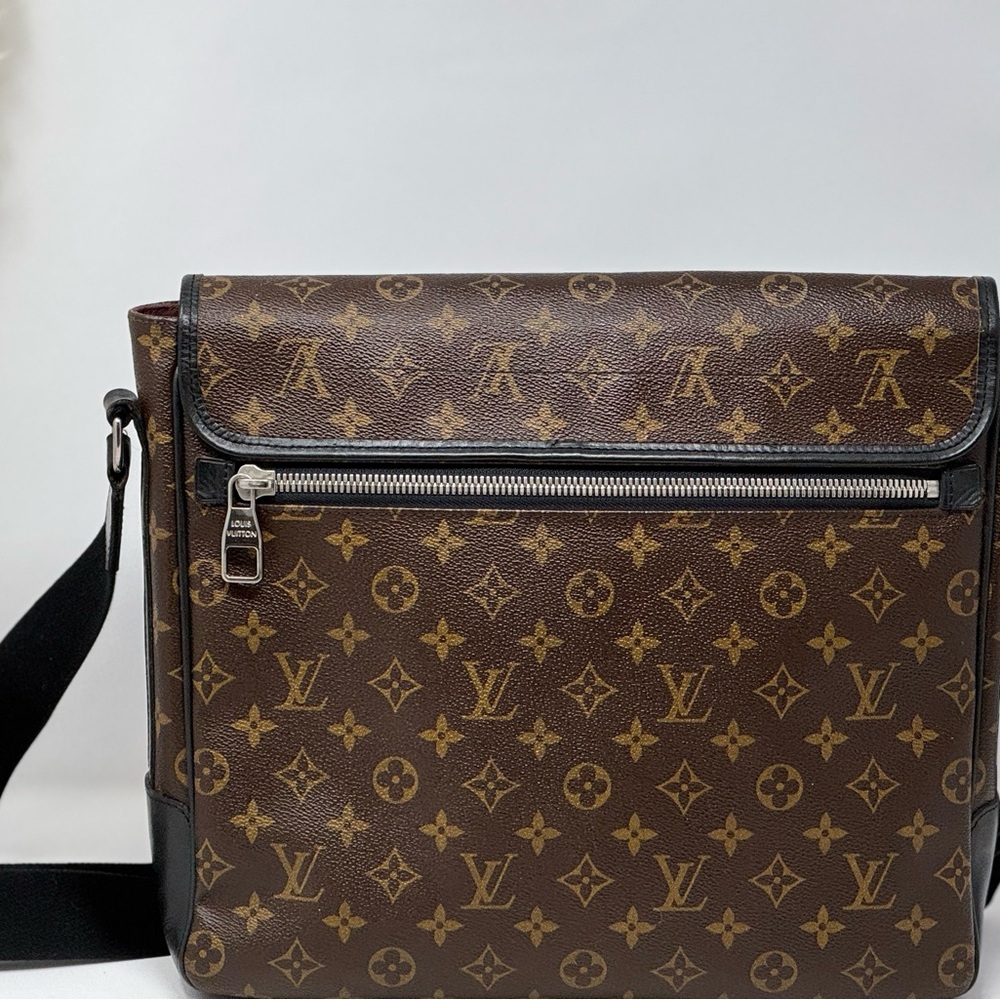 💯Authentic LOUIS VUITTON Monogram Macassar Bass GM Messenger Bag - Picture 4 of 11